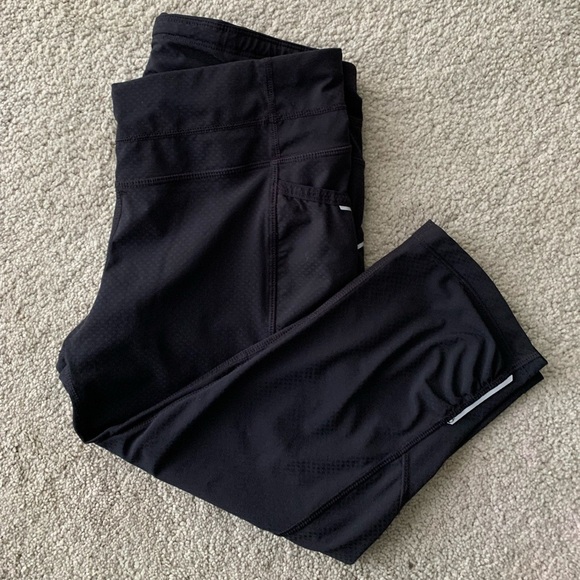 Small Athleta Cropped Leggings - Picture 1 of 9